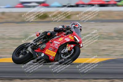 media/Jan-14-2023-SoCal Trackdays (Sat) [[497694156f]]/Turn 4 Set 2 (1030am)/